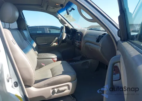 2005 Toyota Sequoia Limited V8 from USA, damaged, VIN 5TDBT48A25S257430